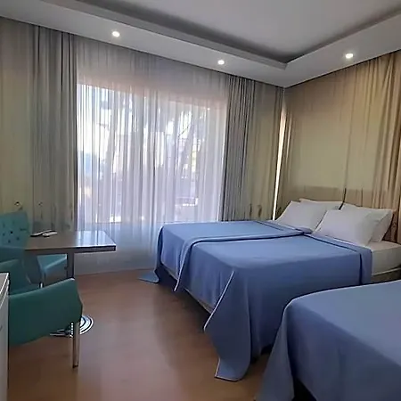 Hotel Gvar Old Town 3*